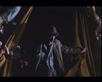 Imagenes del Video A Kind Of Magic