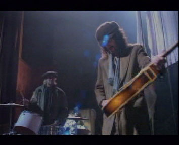 Imagenes del Video A Kind Of Magic