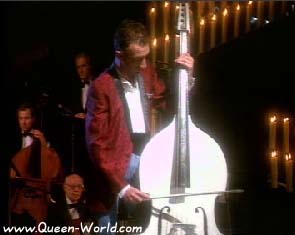 Fotos de Videos "Who Wants To Live Forever"