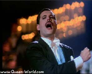 Fotos de Videos "Who Wants To Live Forever"