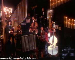 Fotos de Videos "Who Wants To Live Forever"